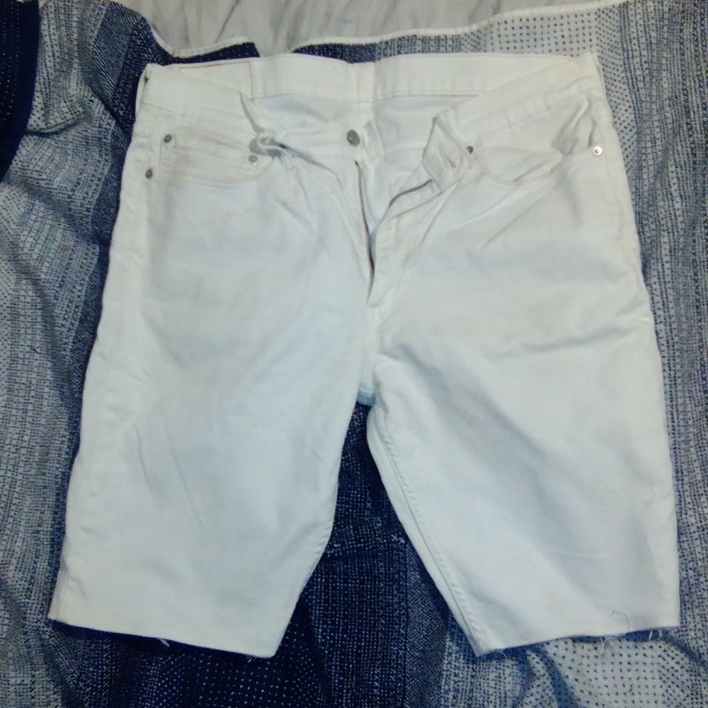 Levi's white shorts 511